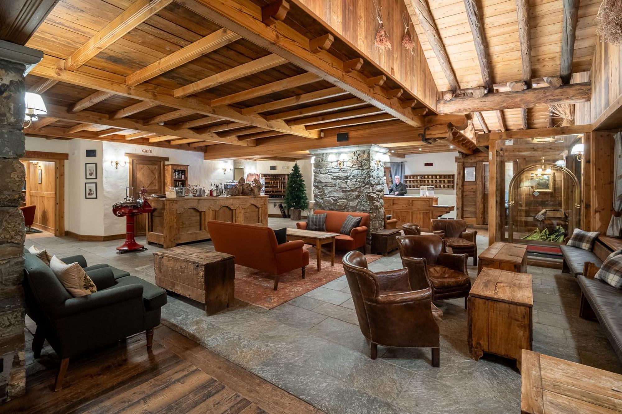 Hotel Breithorn Champoluc Exteriér fotografie